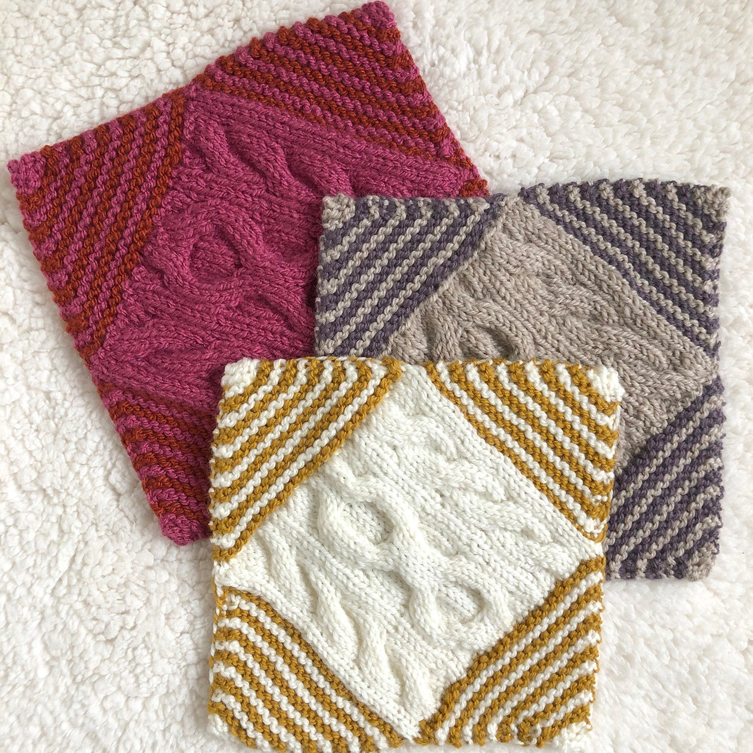 Week 4 Stone Pit Lane - A Day Out Knit Along Blanket by Sarah Hatton - How to knit a cable