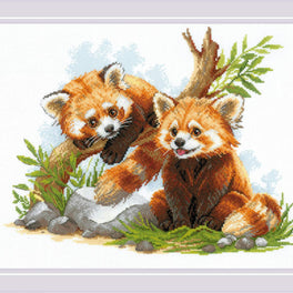 Red Panda Cubs - Riolis Cross Stitch Kit