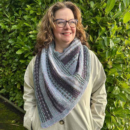 Lampas MAL - Blue Mist - by Lisa Richardson in Rowan Fine Tweed Haze Dk