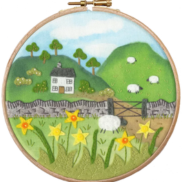 Host of Golden Daffodils - Bothy Threads Felt Embroidery Kit
