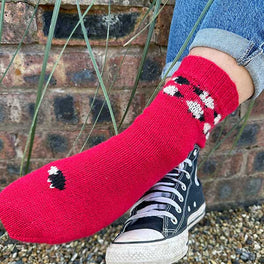 Black Sheep Ruby Socks in WYS Signature 4ply by Winwick Mum - Digital Version